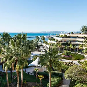 **** Hotel - Port St Laurent By Ihg France